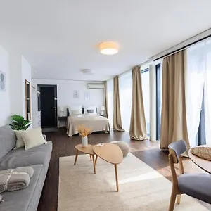  Apartment Global Living - Design I Rathausplatz I Beamer I Ac I Kitchen I