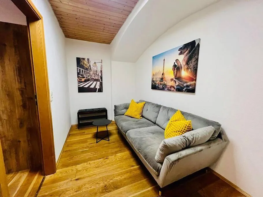 Wohnung In Augsburg - Bestlage! contacts